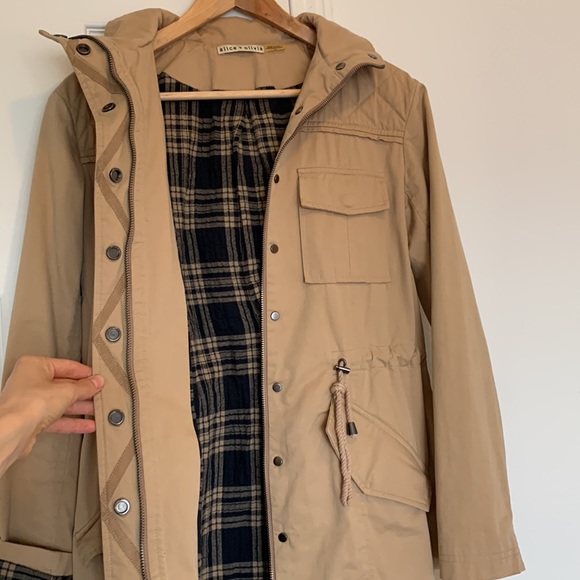 Alice + Olivia tan jacket with flannel lining - Picture 3 of 5